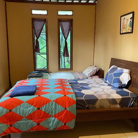 Sanggar Pantcha Indra Guest House Kemuning Eksteriør bilde
