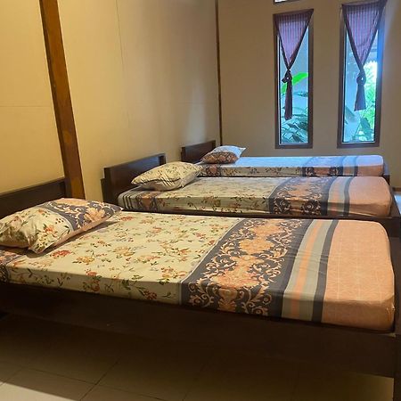 Sanggar Pantcha Indra Guest House Kemuning Eksteriør bilde
