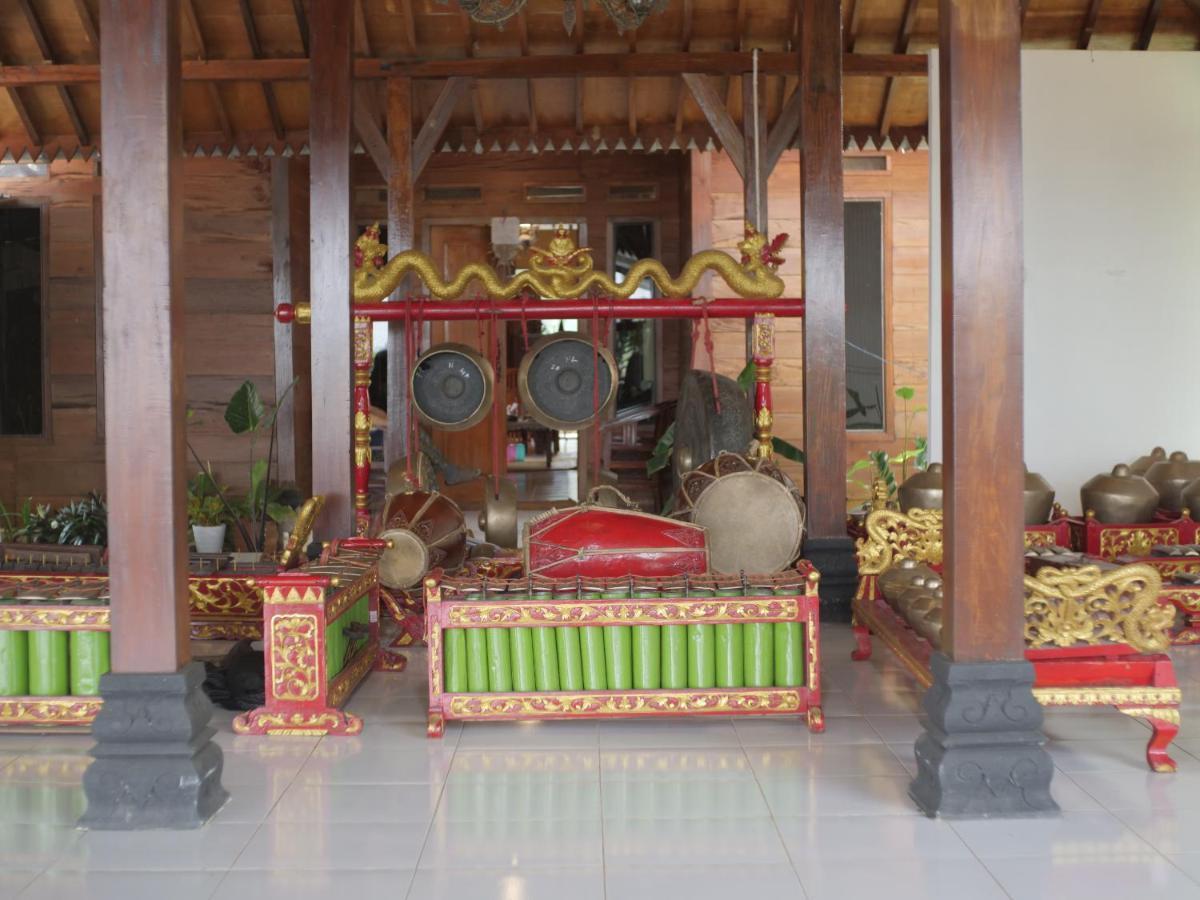 Sanggar Pantcha Indra Guest House Kemuning Eksteriør bilde