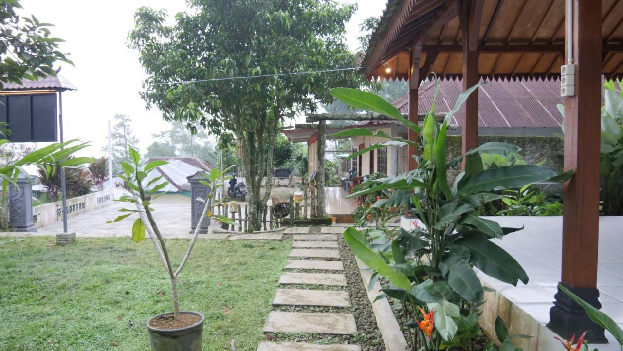 Sanggar Pantcha Indra Guest House Kemuning Eksteriør bilde