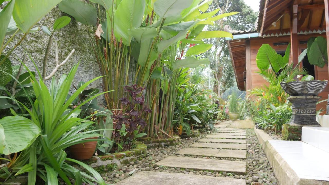 Sanggar Pantcha Indra Guest House Kemuning Eksteriør bilde