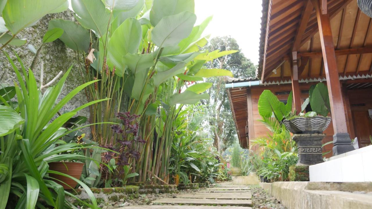 Sanggar Pantcha Indra Guest House Kemuning Eksteriør bilde