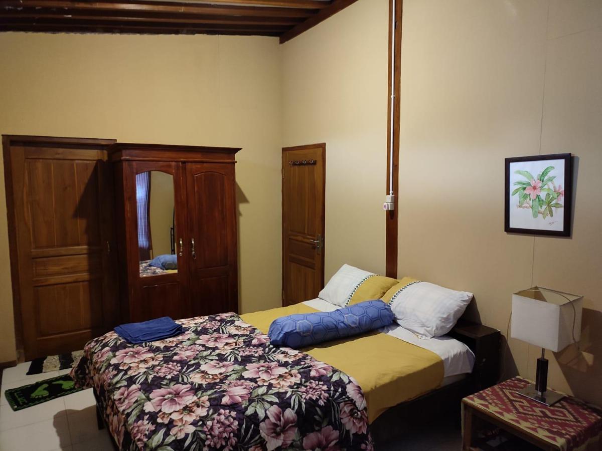 Sanggar Pantcha Indra Guest House Kemuning Eksteriør bilde