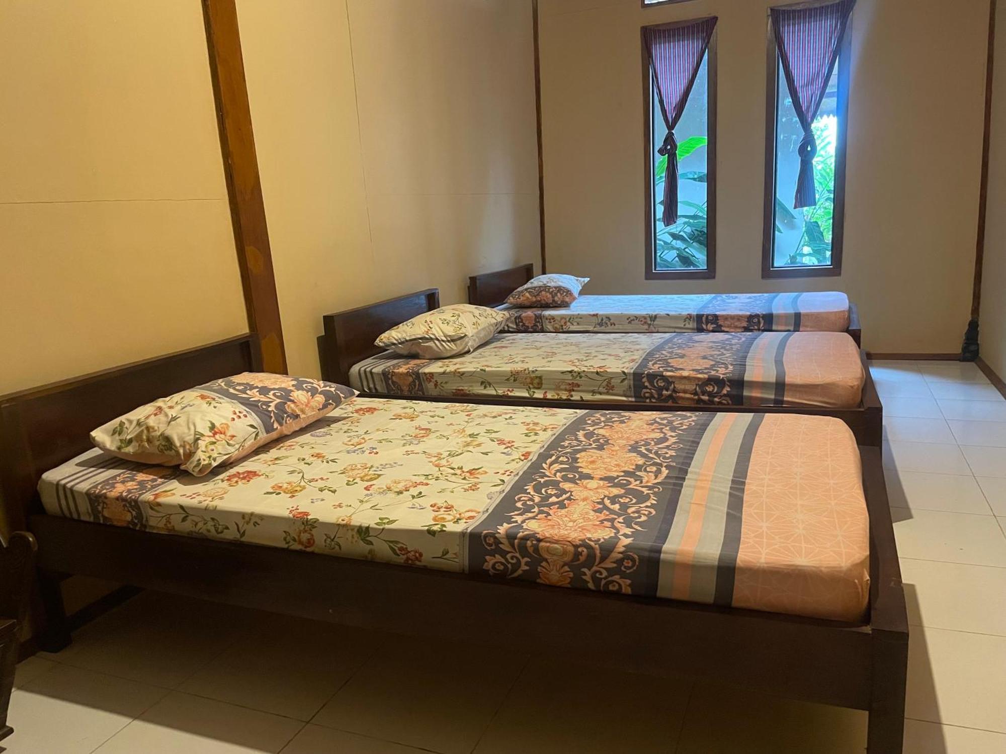 Sanggar Pantcha Indra Guest House Kemuning Eksteriør bilde