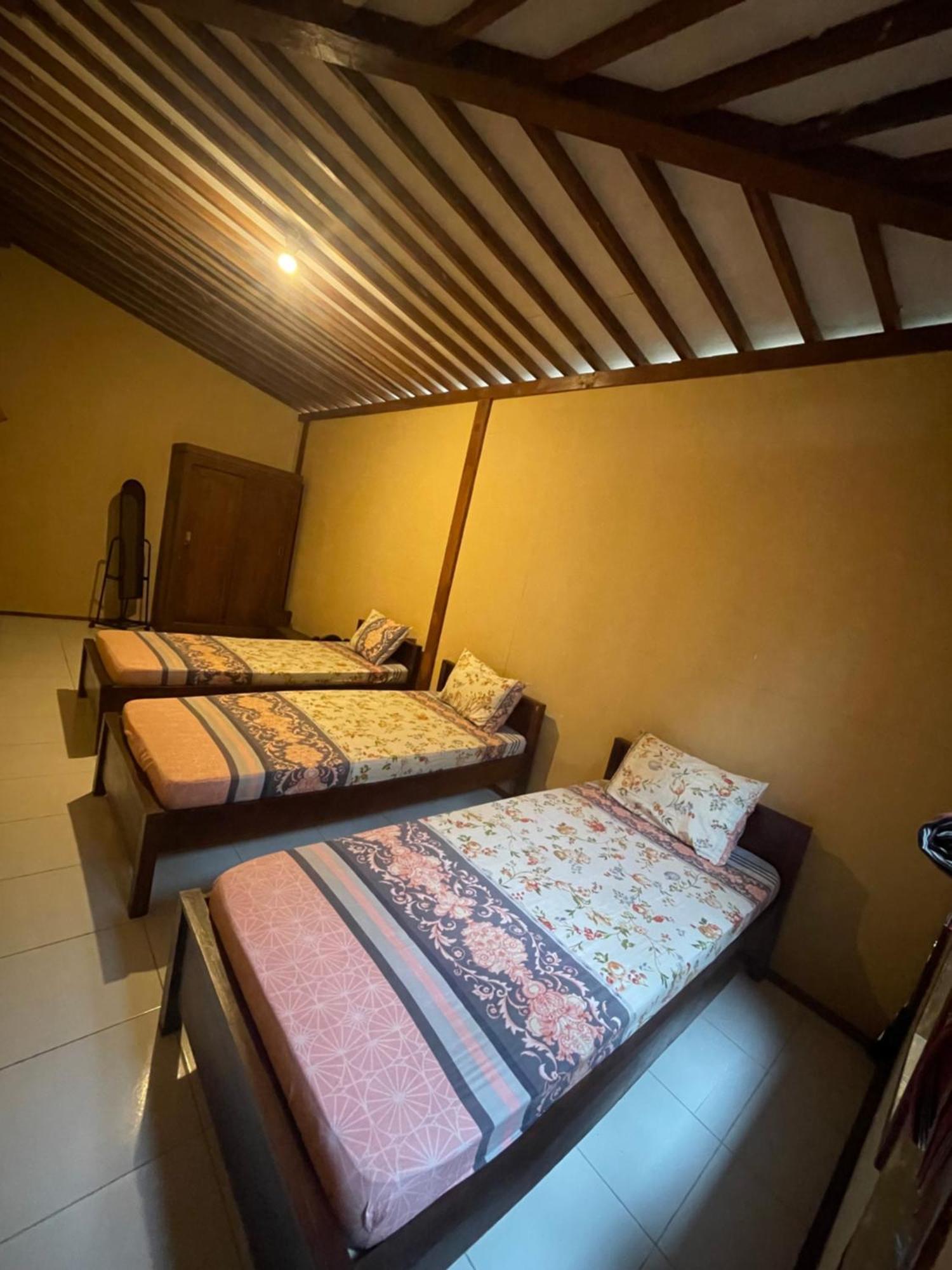 Sanggar Pantcha Indra Guest House Kemuning Eksteriør bilde